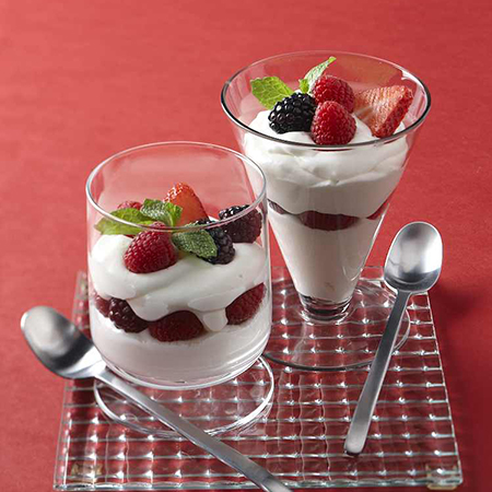 Vanilla Cream and Berry Parfaits Recipe